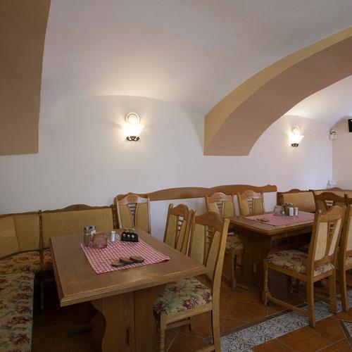 Restaurace